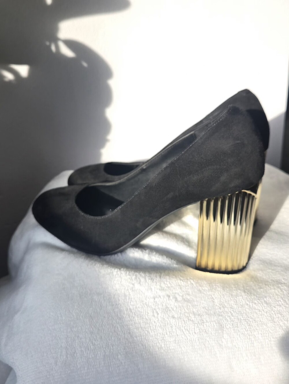 MICHAEL Michael Kors Porter Flex Suede Pumps Size 7